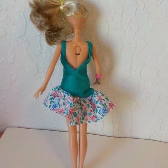 1997 Sabrin Teenage Witch Doll Hasbro with Barbie Dress Blond Blue Eyes VTG - Picture 7 of 12